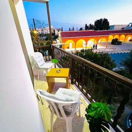 Apartment Cosy Sunny One Bedroom *